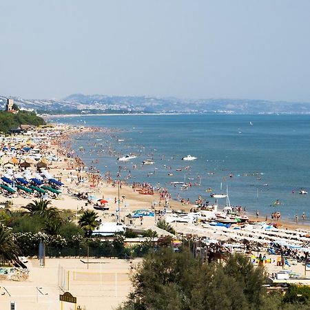 Zaffiro Luxury Silvi Vacanza سيلفي مارينا المظهر الخارجي الصورة